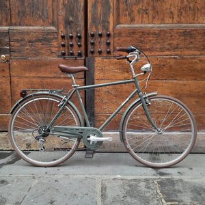 Bicicletta vintage con cambio da uomo,ideale negli spostamenti quotidiani. Bella e resistente