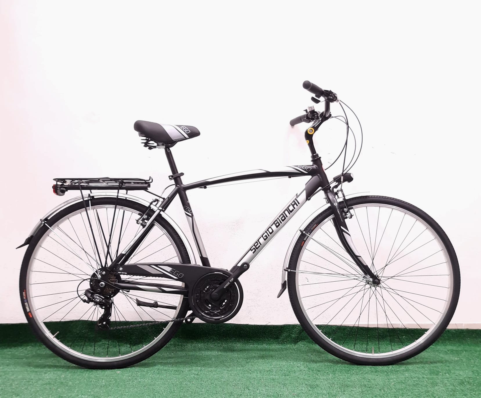 Bici in Alluminio 21 Velocità – Leggera, Resistente e Versatile